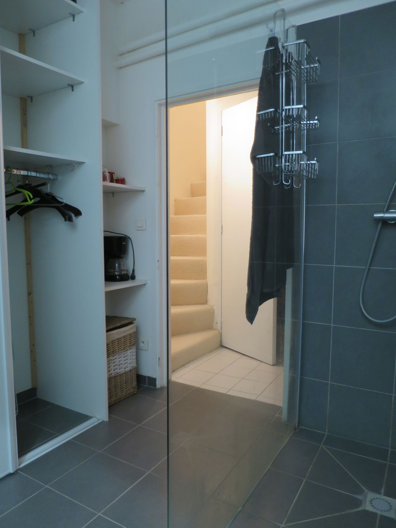 Homestay Paris 400230