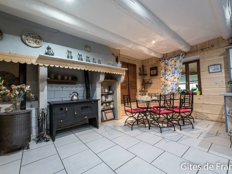 Habitaciones De Huéspedes Vernet-la-Varenne 93880-5