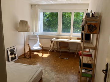 Roomlala | ROOM FOR RENT DURING THE SUMMER IN THE SERVETTE DISTRICT