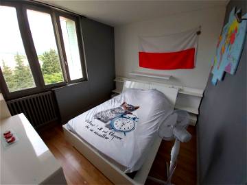 Roomlala | Room For Rent / Female Roommate On Montélimar