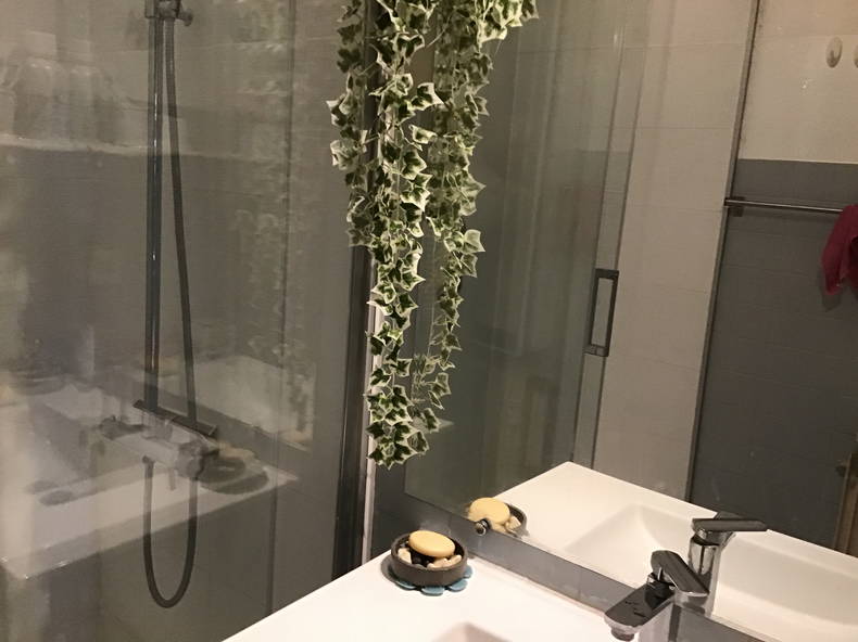 Homestay Antibes 249602-4