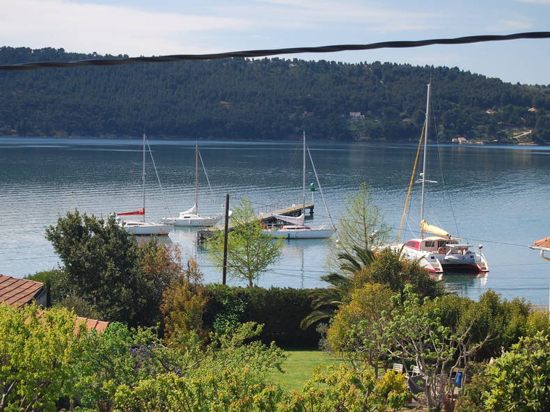 Hospedagem Em Casa De Família Saint-Chamas 80813-3