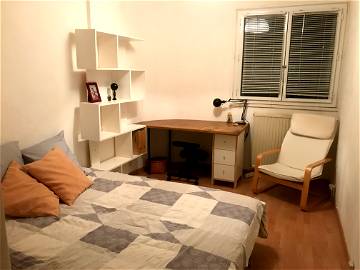 Roomlala | Room for rent in a 75m²