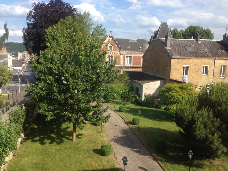 Quedarse En Casa Charleville-Mézières 77306-1