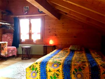 Roomlala | Room For Rent In A Chalet 20 Min From Geneva