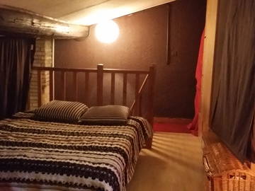 Roomlala | Room for rent in a mezzanine