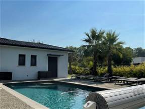 Habitación En Alquiler En Villa Moderna Con Piscina