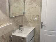 Chambre chez l'habitant à louer à La Falaise - photo 10 : salle de bain-10