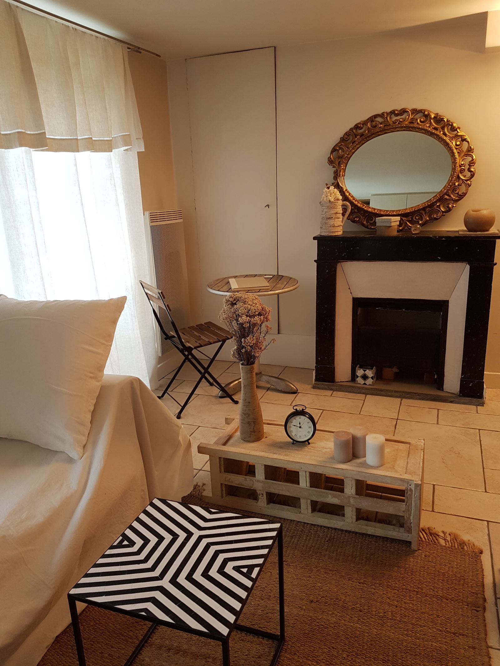 Homestay Paris 98340