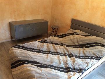 Roomlala | Room For Rent In Department 13 In Saint Chamas