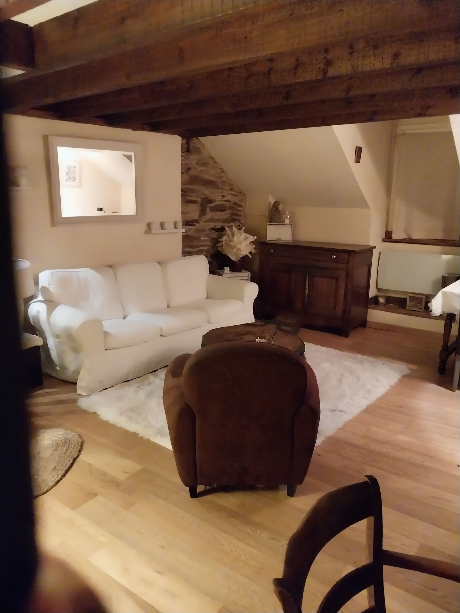 Homestay Nantes 97429