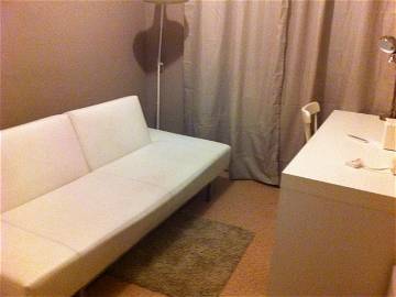 Roomlala | Room for rent in family in Lyon 7