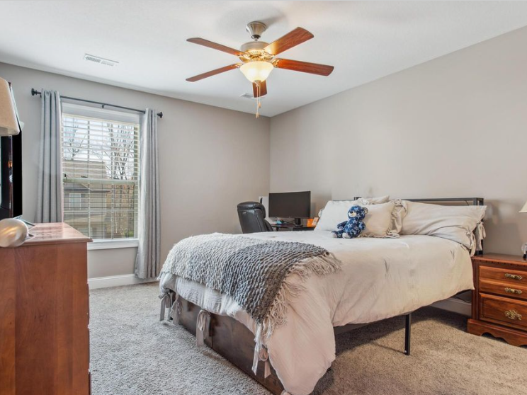 Quedarse En Casa Knoxville 201329-1