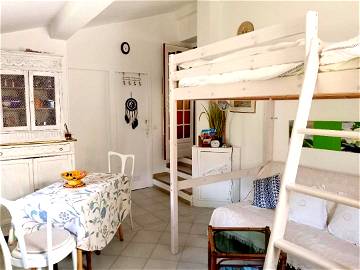 Roomlala | Room for rent in Menton 3 pers Mezzanine + garden