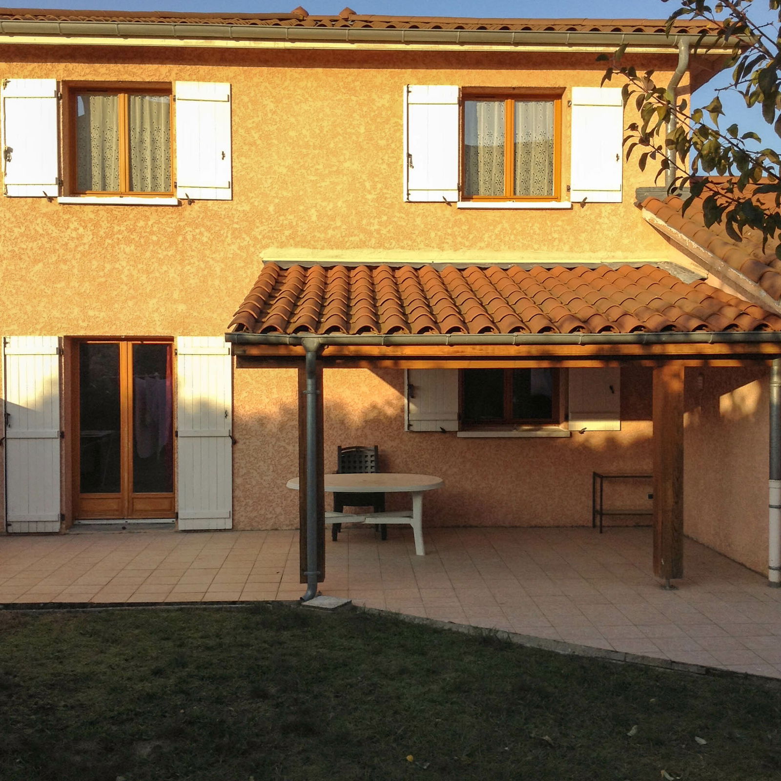 Homestay Meyzieu 215040