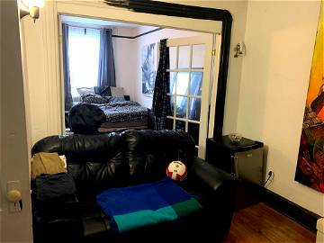 Roomlala | Room For Rent In Montreal