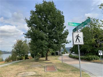 Homestay Port Moody 252230-4