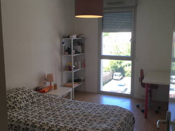 Roomlala | Room for rent in Saint Cyprien 1 room for rent