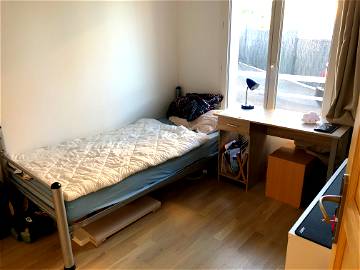 Roomlala | Room For Rent In Saint-genis-pouilly