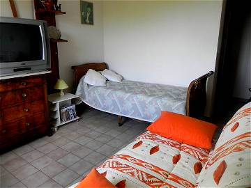 Roomlala | Room For Rent In Shared Apartment La Tour D'aigues