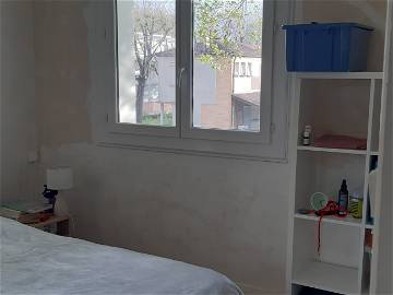 Roomlala | Room for rent in small house near tram Line B