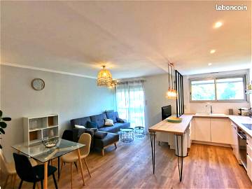 Roomlala | Room For Rent In Toulouse Arenes/st Cyprien (close To Tram T