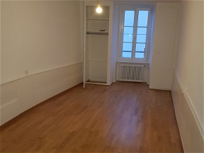 Room For Rent - Large Roommate In Morges
