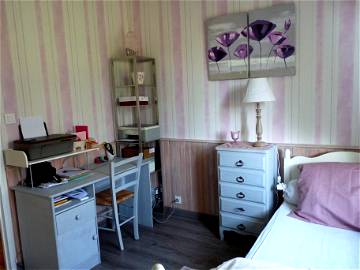 Roomlala | Room For Rent Near Dijon