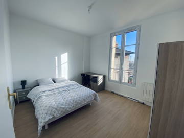 Roomlala | Room for rent near Paris - Mixed roommate