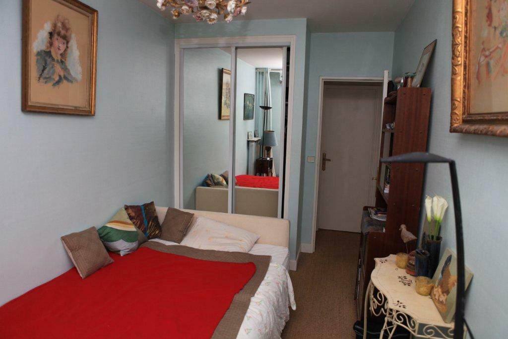 Homestay Courbevoie 98741