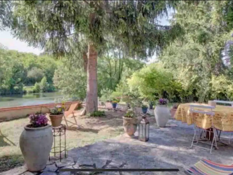 Kolokation Carrières-sous-Poissy 267034-1