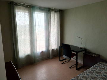 Roomlala | Room For Rent With Balcony In Toulouse