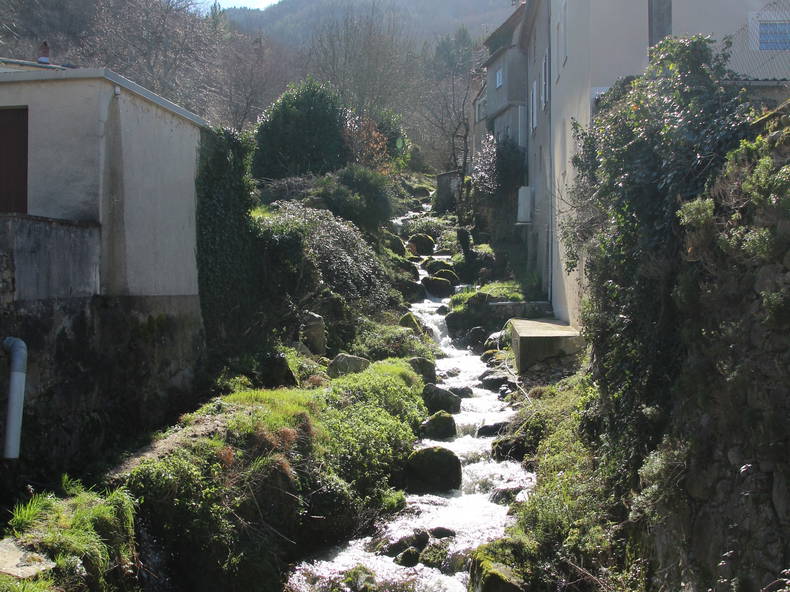 Zakwaterowanie U Rodziny Aiguefonde 48882-4