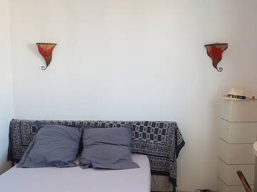 Roomlala | ROOM FOR RENT WITH RESIDENT IDEAL FOR STUDENTS/INTERNS