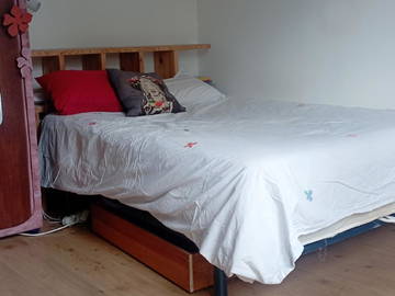 Roomlala | Room for student. in a private home near tram C