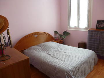 Roomlala | Room in a 1-bedroom apartment near the city center