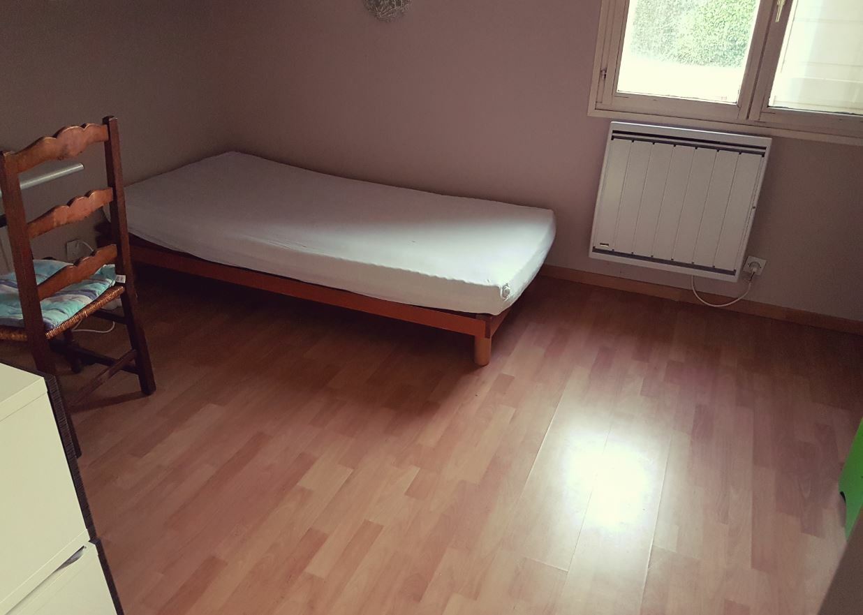 Homestay Jouy-le-Moutier 241593