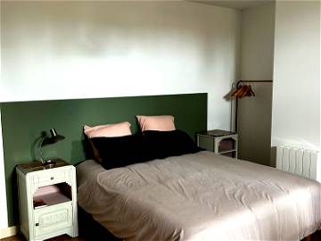 Roomlala | Room In A Completely Renovated Leatherhouse