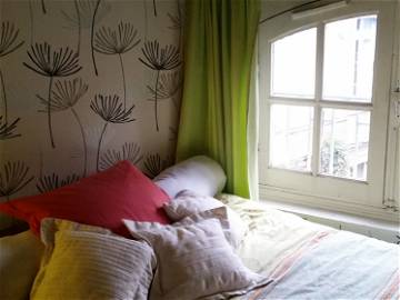 Roomlala | Room In A Family House In The District Of Carmes