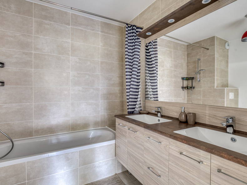 Kolokation Ferney-Voltaire 253886-5