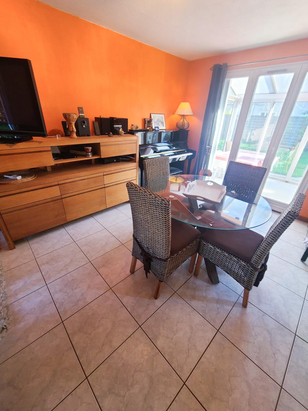 Homestay Saint-Sébastien-sur-Loire 632004