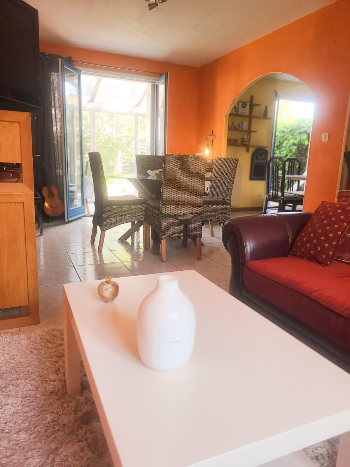 Homestay Saint-Sébastien-sur-Loire 632004