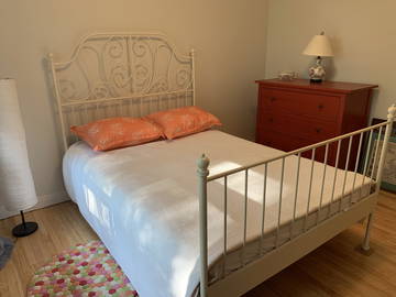 Chambre chez l'habitant à louer à Sherbrooke - photo 1 : chambre-1