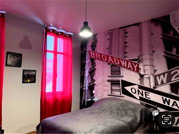 Roomlala | Room in Agen homestay near train station and universities