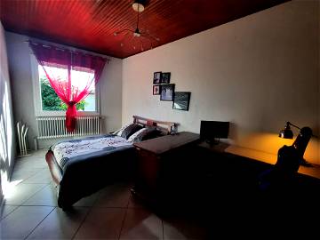 Roomlala | Room In Detached House Sector La Rize