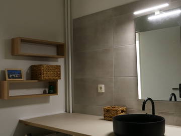 Shared Accommodation Valence 266163-6