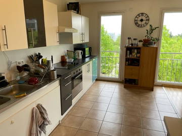 Roomlala | Zimmer In Großer Wohnung Von 85m2