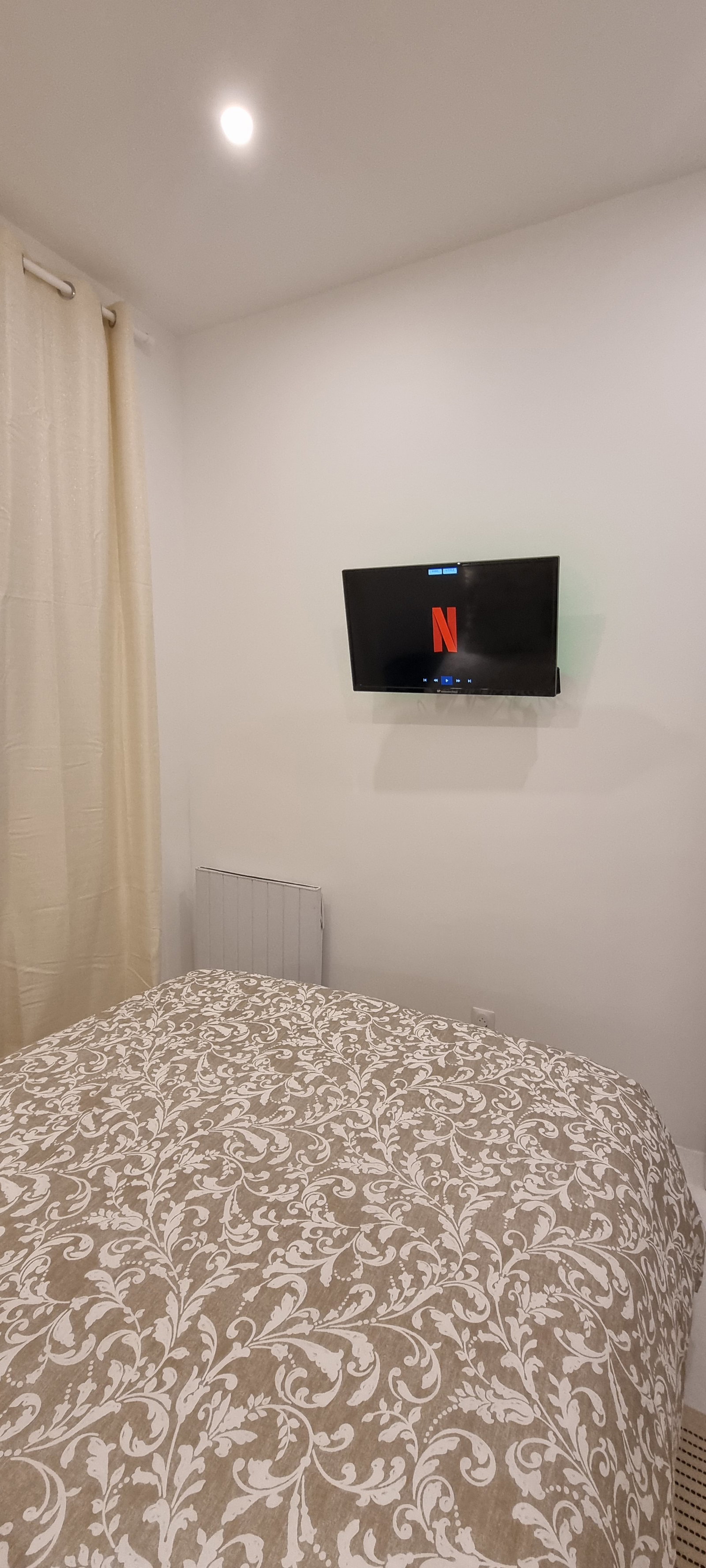 Homestay Paris 671295