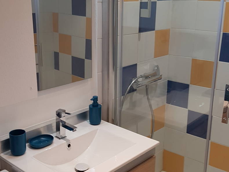 Colocation Valence 248542-3