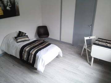 Room For Rent Chizé 306394